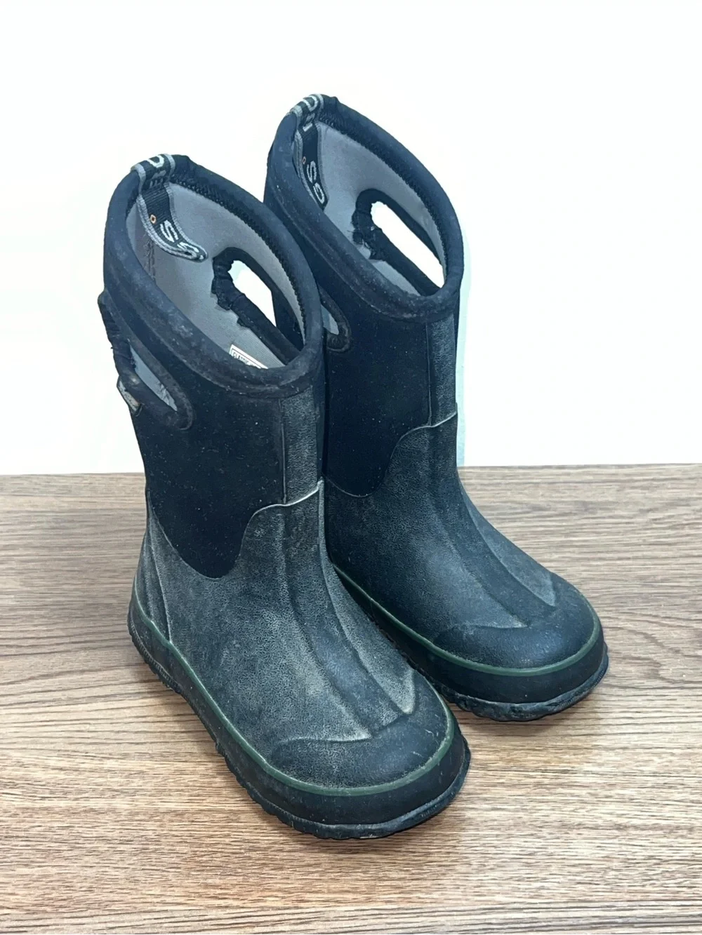 BOGS Classic High Kids Size 11 Black Waterproof Insulated Rain Snow Boots
